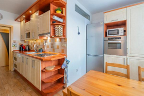 A private ROOM in a flat near BUS and TRAIN station Olomouc